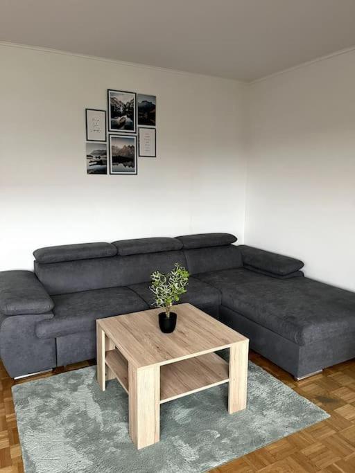 Loot Large /stadtrand /parkplatz Kitzingen