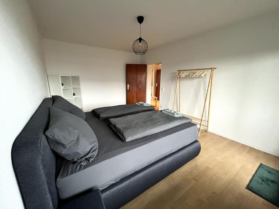 Loot Large /stadtrand /parkplatz *