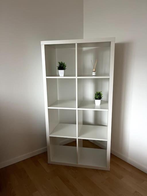 Loot Large /stadtrand /parkplatz Appartement *
